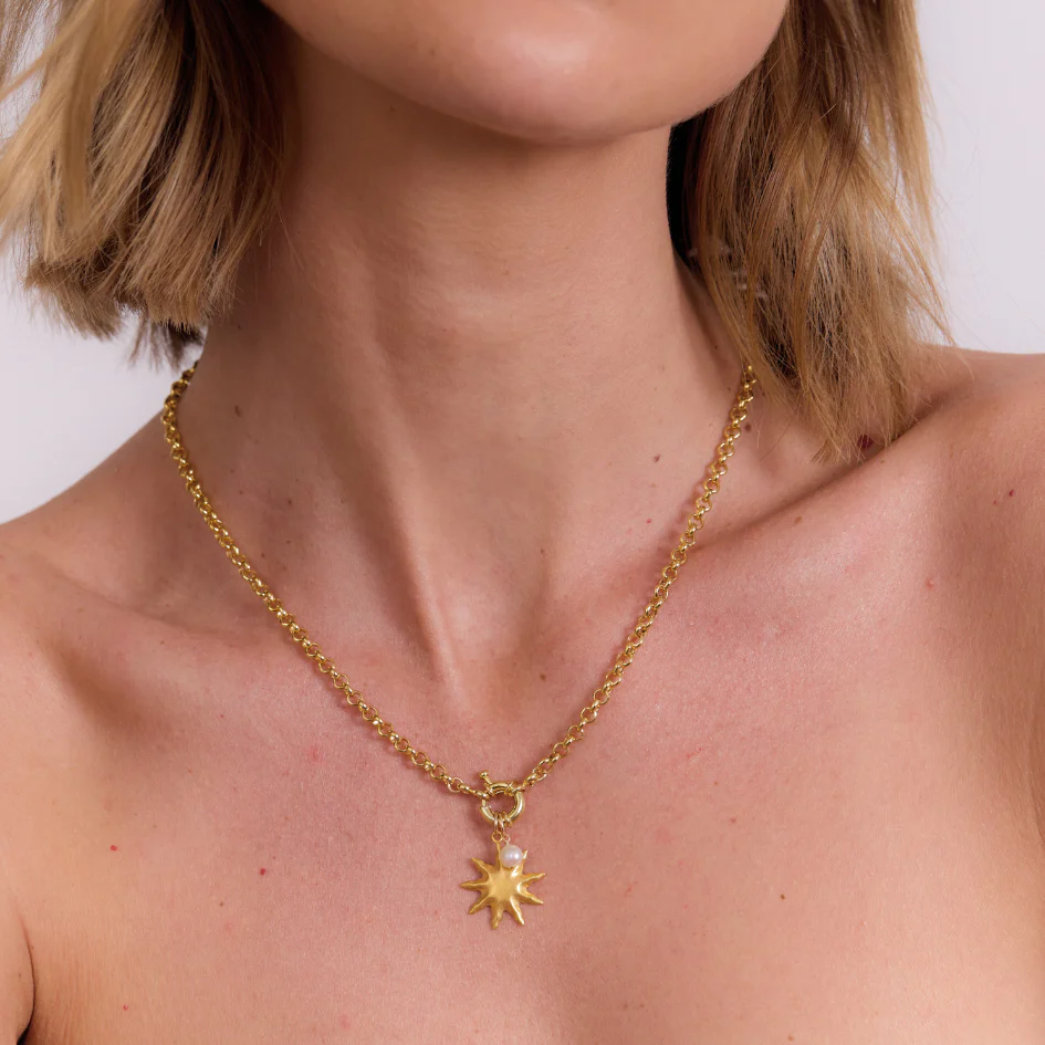 Belcher Charm Necklace with Sailor Clasp - Gold - Image 3