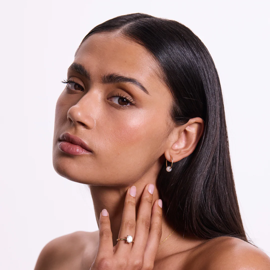 Naomi Earrings 18mm - Gold - Image 3