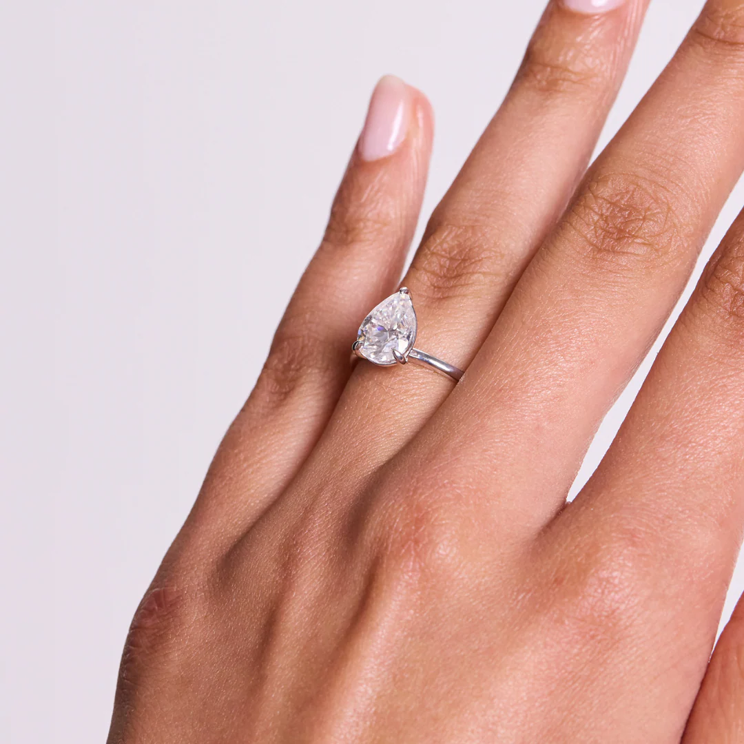 Pia Engagement Ring - White Gold - Image 3